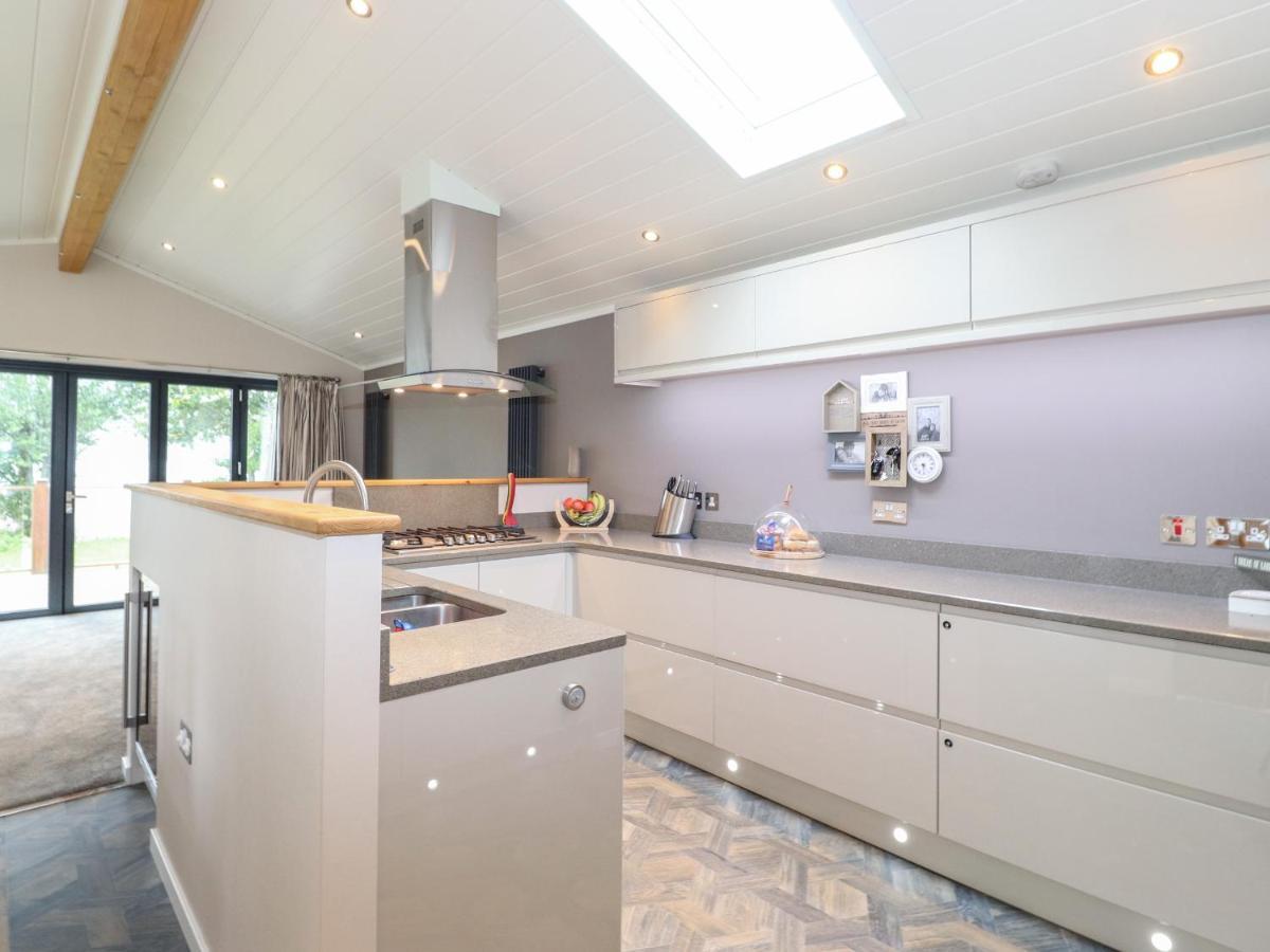 Loubi'S Lakeside Lodge Windermere Luaran gambar