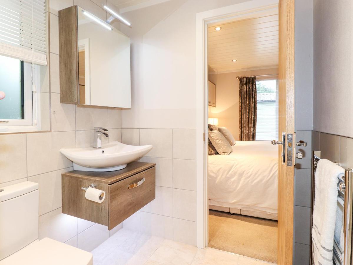 Loubi'S Lakeside Lodge Windermere Luaran gambar